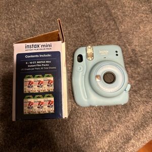 FujiFilm Instax Mini 11